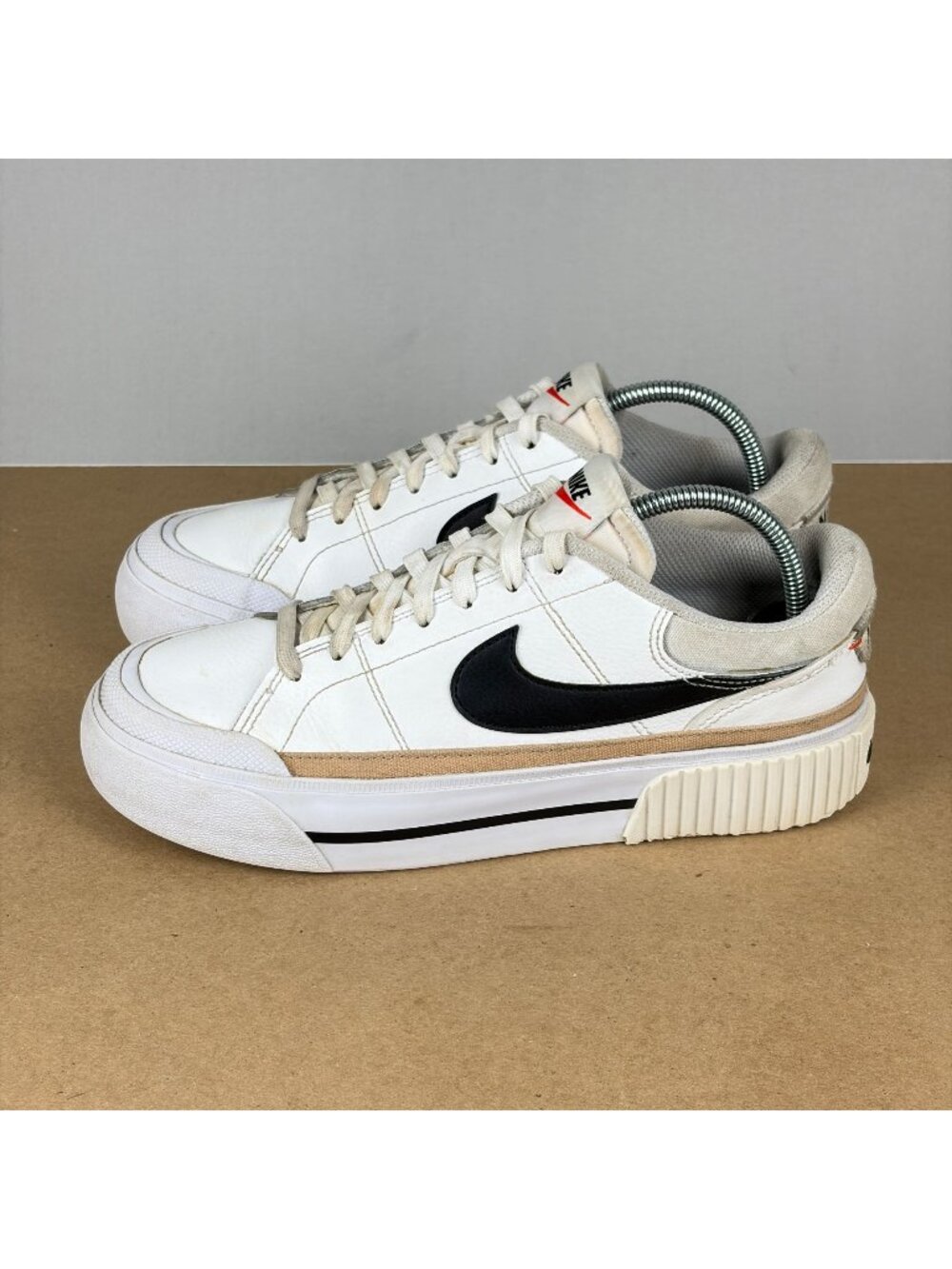 Nike Court Legacy Lift Platform Leather Athletic Shoes 7.5 White Black Gum
